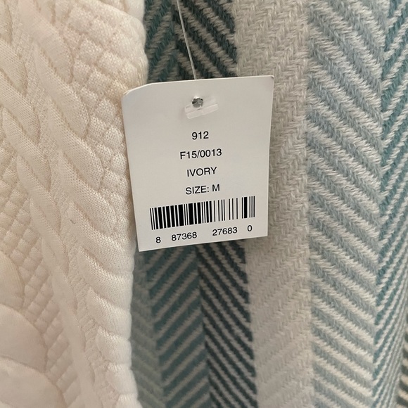 Ivory Bodycon Dress - Picture 4 of 5